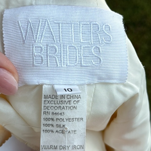 Watters Bridal Gown, style 9077B, drop waist, full skirt, size 10 - Picture 8 of 8